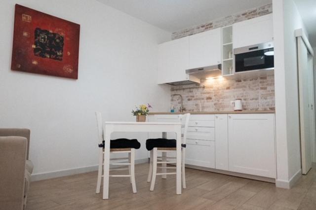 Villanova Apartment Cagliari Bagian luar foto