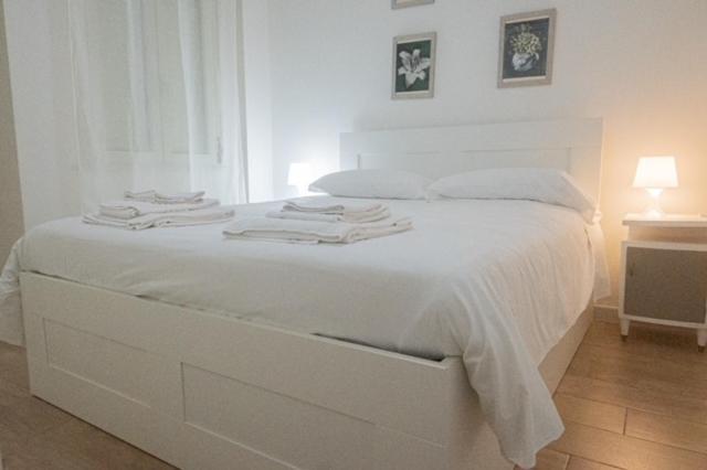 Villanova Apartment Cagliari Bagian luar foto